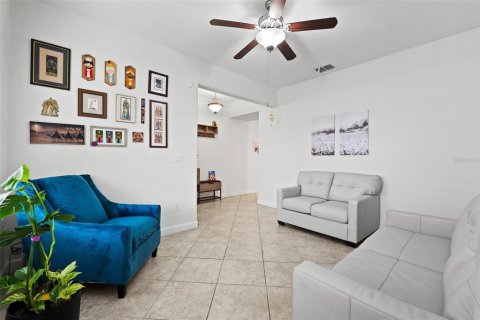 Casa en venta en Land O' Lakes, Florida, 3 dormitorios, 183.85 m2 № 1374639 - foto 9