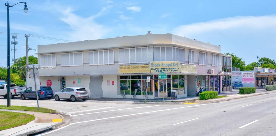 Propiedad comercial en Pompano Beach, Florida № 1325682