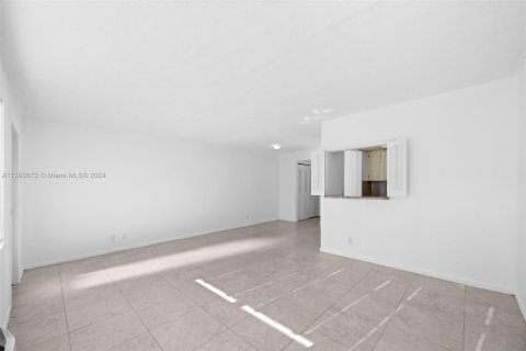 Condominio en venta en West Palm Beach, Florida, 1 dormitorio, 68.56 m2 № 520270 - foto 7