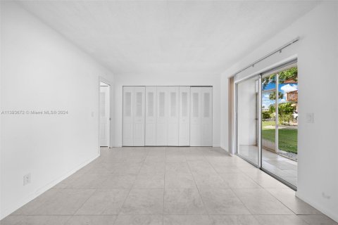 Condominio en venta en West Palm Beach, Florida, 1 dormitorio, 68.56 m2 № 520270 - foto 12