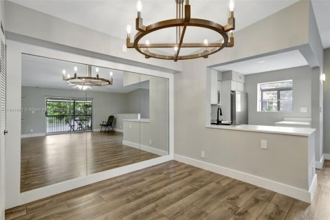 Copropriété à vendre à Oakland Park, Floride: 2 chambres, 92.9 m2 № 1320849 - photo 5