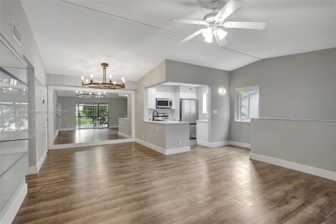 Copropriété à vendre à Oakland Park, Floride: 2 chambres, 92.9 m2 № 1320849 - photo 10