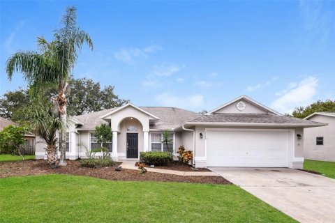 Villa ou maison à louer à Melbourne, Floride: 3 chambres, 207.73 m2 № 1371933 - photo 1