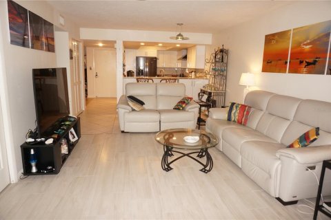 Condo in Punta Gorda, Florida, 2 bedrooms  № 1343275 - photo 3