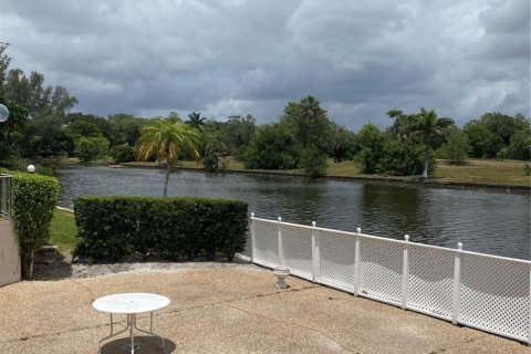 Condominio en venta en Lauderhill, Florida, 2 dormitorios, 83.98 m2 № 1160387 - foto 18