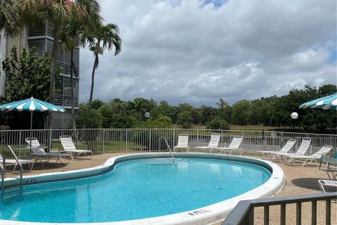 Condo in Lauderhill, Florida, 2 bedrooms  № 1160387 - photo 19