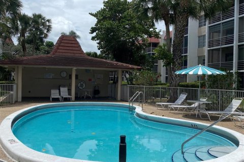 Condo in Lauderhill, Florida, 2 bedrooms  № 1160387 - photo 21