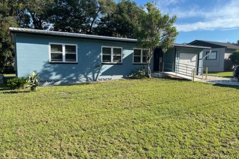 House in DeLand, Florida 3 bedrooms, 93.74 sq.m. № 1393836 - photo 1