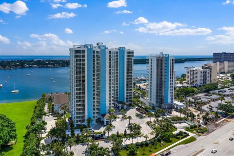 Condominio en venta en North Palm Beach, Florida, 4 dormitorios, 323.49 m2 № 1007682 - foto 16