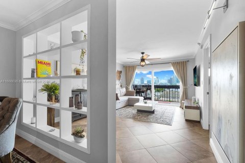 Condo in Miami Beach, Florida, 1 bedroom  № 1383022 - photo 7