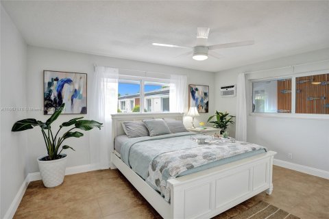 House in Fort Lauderdale, Florida 2 bedrooms, 283.72 sq.m. № 1382989 - photo 8