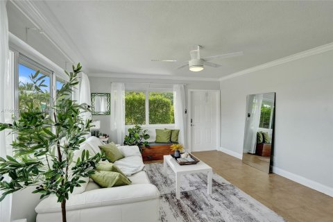 House in Fort Lauderdale, Florida 2 bedrooms, 283.72 sq.m. № 1382989 - photo 3