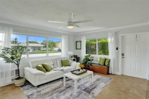 House in Fort Lauderdale, Florida 2 bedrooms, 283.72 sq.m. № 1382989 - photo 1