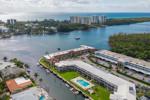 Copropriété à vendre à Boca Raton, Floride: 2 chambres, 103.86 m2 № 1221281 - photo 1