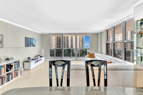 Condo in Hollywood, Florida, 2 bedrooms  № 1288837 - photo 12