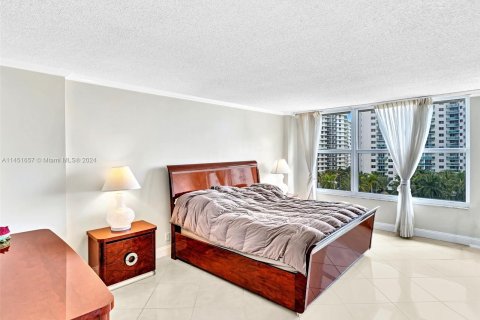 Copropriété à vendre à Hollywood, Floride: 2 chambres, 123.84 m2 № 1288837 - photo 21