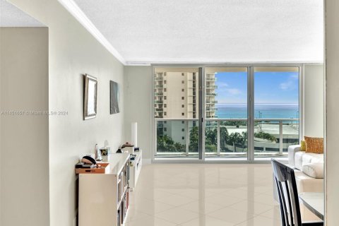 Condo in Hollywood, Florida, 2 bedrooms  № 1288837 - photo 10