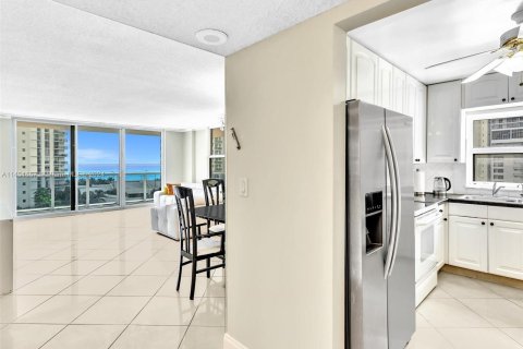 Copropriété à vendre à Hollywood, Floride: 2 chambres, 123.84 m2 № 1288837 - photo 5