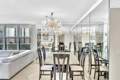 Copropriété à vendre à Hollywood, Floride: 2 chambres, 123.84 m2 № 1288837 - photo 11