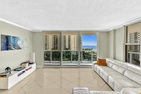 Copropriété à vendre à Hollywood, Floride: 2 chambres, 123.84 m2 № 1288837 - photo 13