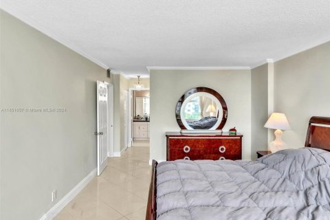 Condo in Hollywood, Florida, 2 bedrooms  № 1288837 - photo 23