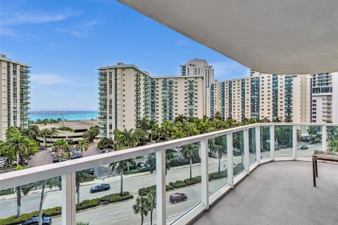 Copropriété à vendre à Hollywood, Floride: 2 chambres, 123.84 m2 № 1288837 - photo 15