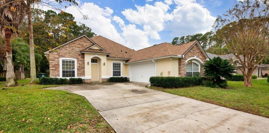 House in Jacksonville, Florida 5 bedrooms, 288.37 sq.m. № 877835