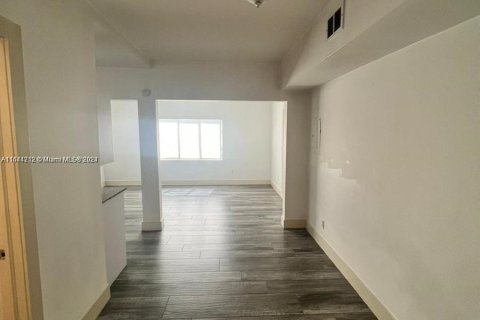 Immobilier commercial à vendre à Miami, Floride: 520.25 m2 № 1329615 - photo 8