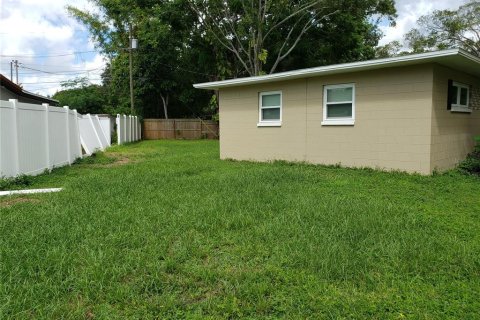 House in Clearwater, Florida 3 bedrooms, 89.93 sq.m. № 1346174 - photo 12