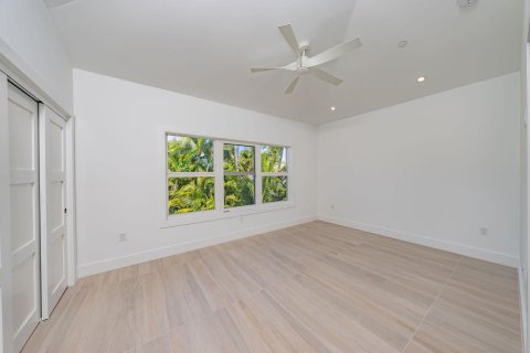 Adosado en venta en Islamorada, Village of Islands, Florida, 3 dormitorios, 156.08 m2 № 1007437 - foto 9
