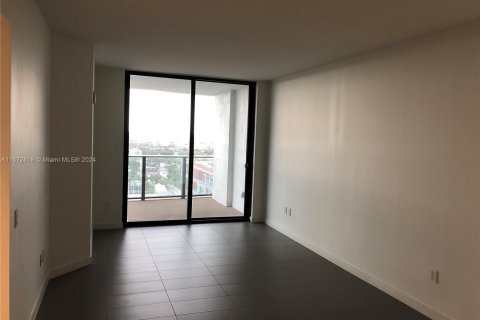 Condominio en venta en Miami, Florida, 1 dormitorio, 79.62 m2 № 1395893 - foto 7