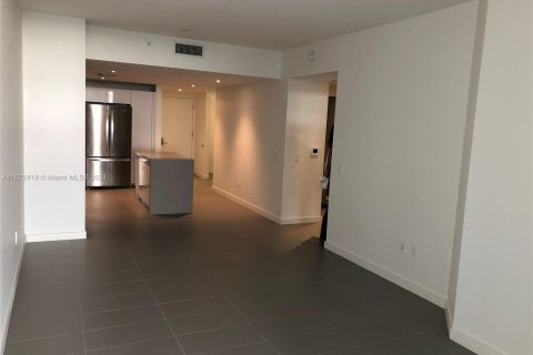 Condo in Miami, Florida, 1 bedroom  № 1395893 - photo 17