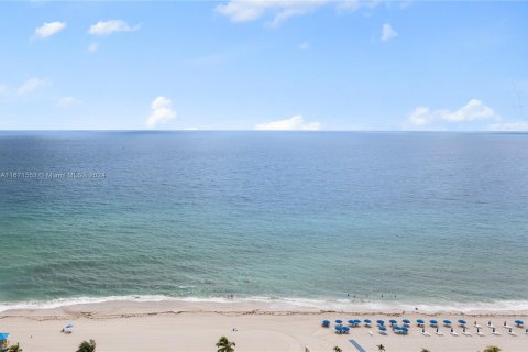 Condominio en venta en Hollywood, Florida, 1 dormitorio, 91.04 m2 № 1395862 - foto 12