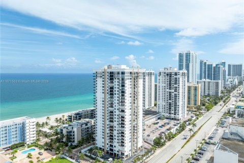 Condominio en venta en Hollywood, Florida, 1 dormitorio, 91.04 m2 № 1395862 - foto 26