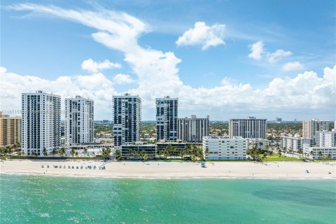 Condominio en venta en Hollywood, Florida, 1 dormitorio, 91.04 m2 № 1395862 - foto 30