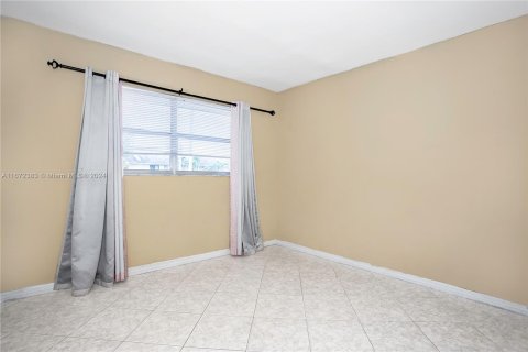 Copropriété à vendre à Deerfield Beach, Floride: 2 chambres, 80.82 m2 № 1395892 - photo 8