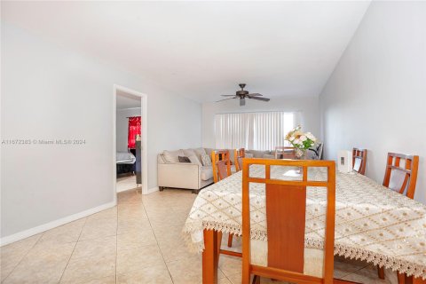 Copropriété à vendre à Deerfield Beach, Floride: 2 chambres, 80.82 m2 № 1395892 - photo 2