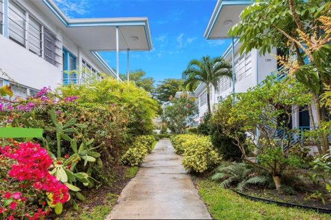 Copropriété à vendre à Miami Beach, Floride: 1 chambre, 69.68 m2 № 1236311 - photo 3