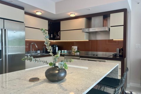 Condo in Miami Beach, Florida, 1 bedroom  № 1153393 - photo 18