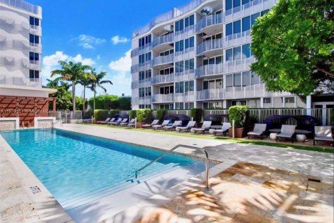 Condo in Miami Beach, Florida, 1 bedroom  № 1153393 - photo 8