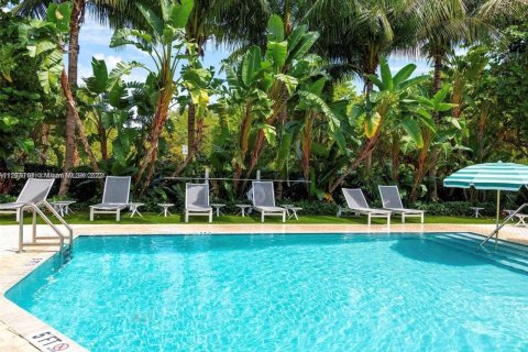 Condo in Miami Beach, Florida, 1 bedroom  № 1153393 - photo 5