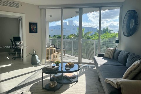 Condo in Miami Beach, Florida, 1 bedroom  № 1153393 - photo 15