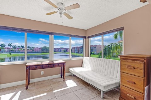 Condo in Sunrise, Florida, 1 bedroom  № 1318888 - photo 20