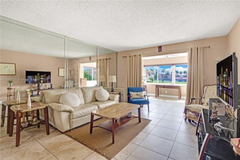 Copropriété à vendre à Sunrise, Floride: 1 chambre, 69.68 m2 № 1318888 - photo 13