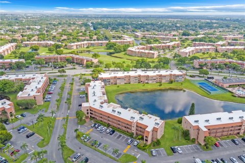 Copropriété à vendre à Sunrise, Floride: 1 chambre, 69.68 m2 № 1318888 - photo 3