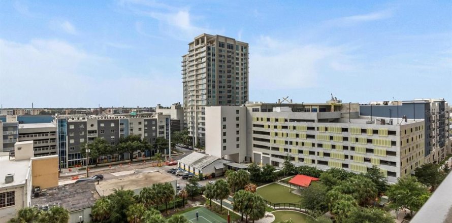 Condo in Tampa, Florida, 2 bedrooms  № 1288047