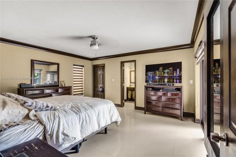 Casa en venta en Miami, Florida, 4 dormitorios, 188.96 m2 № 1400107 - foto 28