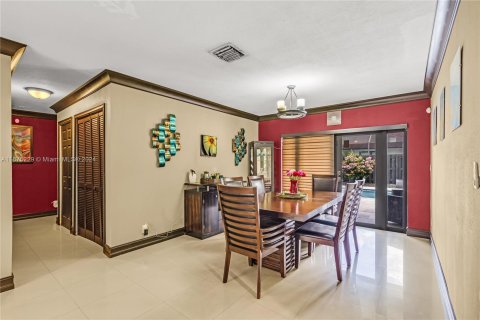 Casa en venta en Miami, Florida, 4 dormitorios, 188.96 m2 № 1400107 - foto 11