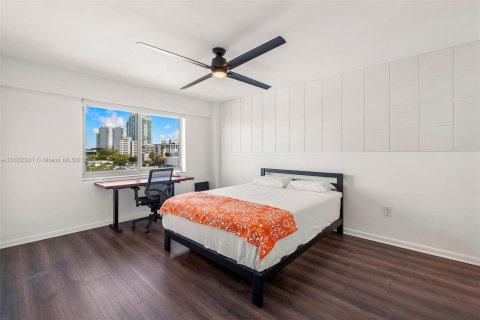 Condo in Miami Beach, Florida, 1 bedroom  № 1293174 - photo 13