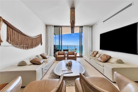 Condominio en venta en Sunny Isles Beach, Florida, 2 dormitorios, 134.43 m2 № 750076 - foto 14